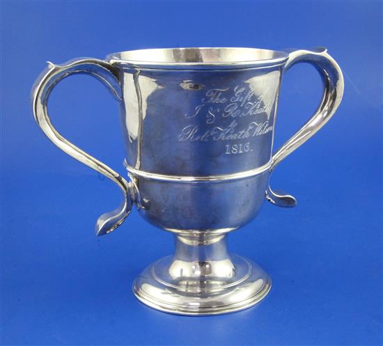 A George III provincial silver two handled pedestal presentation cup by John Langlands I, 18.5 oz.